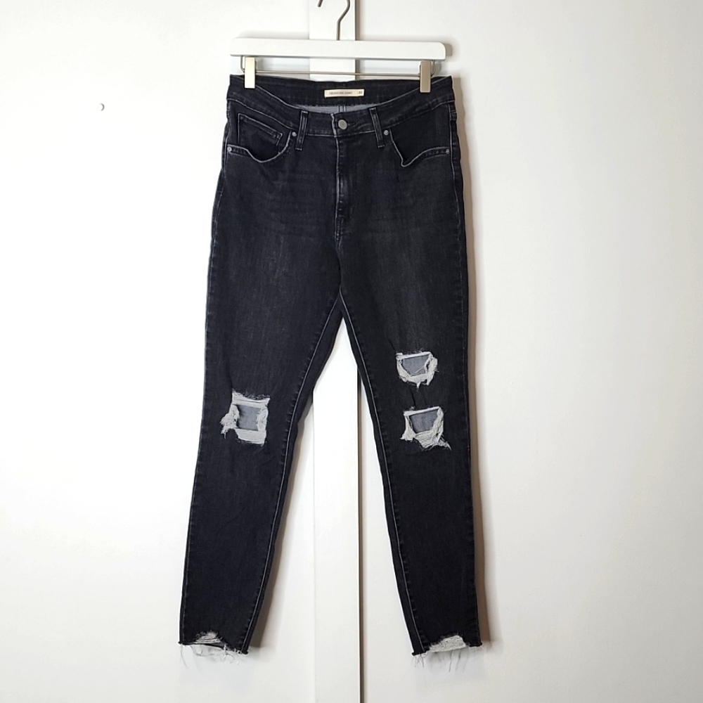 Levi's 721 high rise distressed skinny jeans size 30